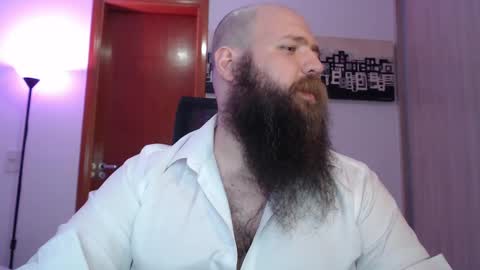 Snapshot of polar_bear91 chatting on March 4, 2:06 am Bear online show from March 4, 2:06 am