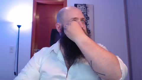 Snapshot of polar_bear91 chatting on February 21, 2:06 am Bear online show from February 21, 2:06 am