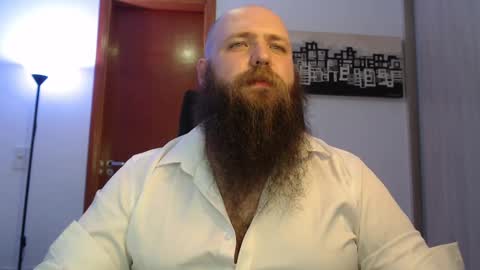 Snapshot of polar_bear91 chatting on March 2, 12:31 am Bear online show from March 2, 12:31 am