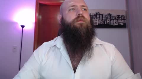 Snapshot of polar_bear91 chatting on March 5, 2:14 am Bear online show from March 5, 2:14 am