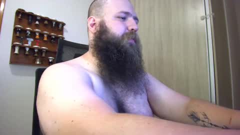 Snapshot of polar_bear91 chatting on January 14, 1:36 am Bear online show from January 14, 1:36 am