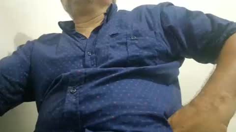 Snapshot of poli475 chatting on March 6, 2:51 am poli online show from March 6, 2:51 am
