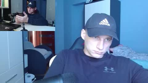 Snapshot of poliglotjoe chatting on September 23, 7:51 am Poliglot online show from September 23, 7:51 am