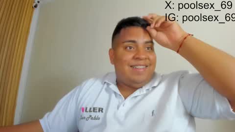 Snapshot of poolsexx_69 chatting on September 23, 7:02 pm poolsexx_69 online show from September 23, 7:02 pm