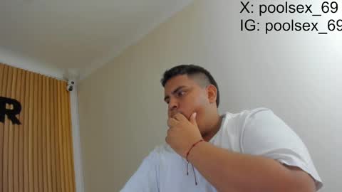 Snapshot of poolsexx_69 chatting on September 15, 1:56 pm poolsexx_69 online show from September 15, 1:56 pm