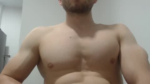 Snapshot of preettyboyx chatting on February 13, 2:34 am JUAN online show from February 13, 2:34 am