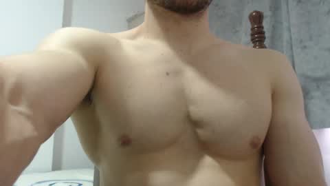 Snapshot of preettyboyx chatting on January 10, 7:54 pm JUAN online show from January 10, 7:54 pm