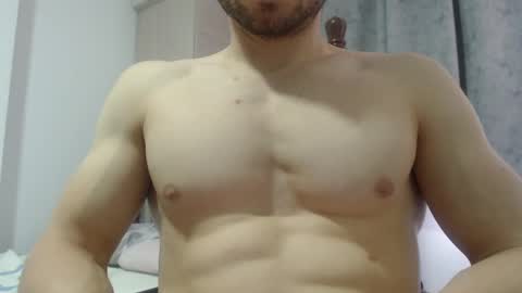 Snapshot of preettyboyx chatting on December 8, 3:35 pm JUAN online show from December 8, 3:35 pm