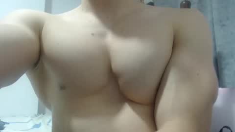 Snapshot of preettyboyx chatting on December 28, 8:15 pm JUAN online show from December 28, 8:15 pm
