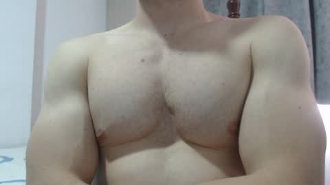 Snapshot of preettyboyx chatting on January 24, 9:47 pm JUAN online show from January 24, 9:47 pm
