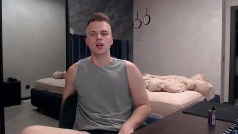 Justin online show from November 8, 4:37 am