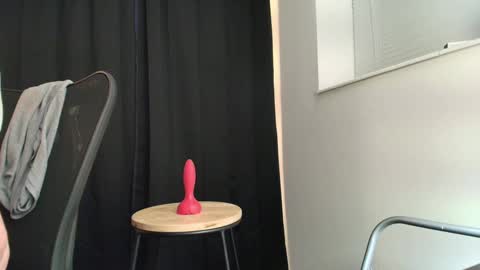 Snapshot of primdeceit chatting on February 3, 9:30 am PrimDeceit online show from February 3, 9:30 am