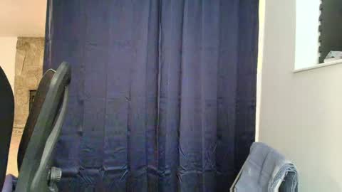 Snapshot of primdeceit chatting on December 16, 4:55 am PrimDeceit online show from December 16, 4:55 am