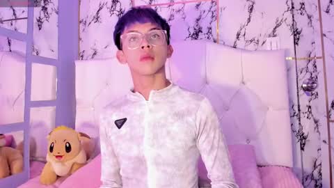 Apolo online show from December 2, 9:07 pm