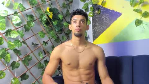 Snapshot of prince_arthur77 chatting on October 2, 1:48 pm prince_arthur77 online show from October 2, 1:48 pm