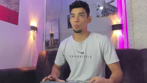 Snapshot of prince_arthur77 chatting on October 3, 2:00 pm prince_arthur77 online show from October 3, 2:00 pm