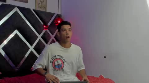 Snapshot of prince_arthur77 chatting on January 3, 1:03 pm prince_arthur77 online show from January 3, 1:03 pm