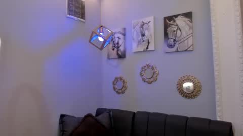 Snapshot of prince_arthur77 chatting on February 20, 1:40 pm prince_arthur77 online show from February 20, 1:40 pm
