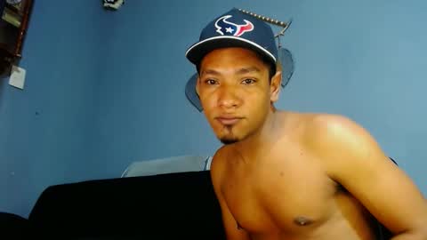 Snapshot of prometo23cm chatting on February 4, 11:49 am Grande y Gruesa online show from February 4, 11:49 am