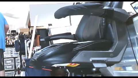 pudgy online show from December 2, 4:59 am