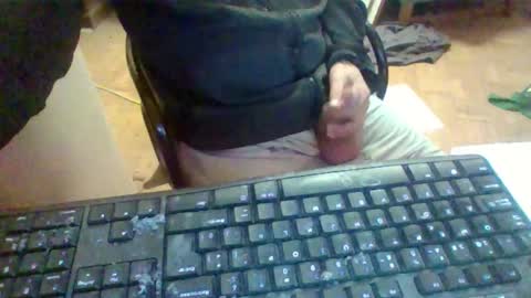 Snapshot of pup_y chatting on September 22, 9:47 pm pup_y online show from September 22, 9:47 pm