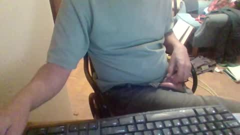 Snapshot of pup_y chatting on October 1, 10:35 pm pup_y online show from October 1, 10:35 pm