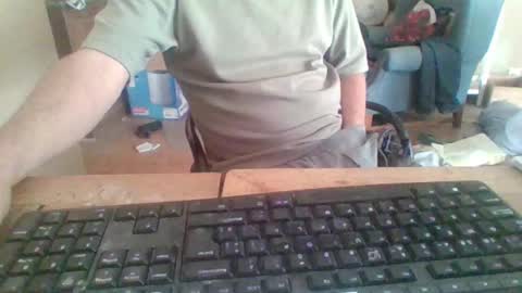 Snapshot of pup_y chatting on October 9, 8:19 am pup_y online show from October 9, 8:19 am