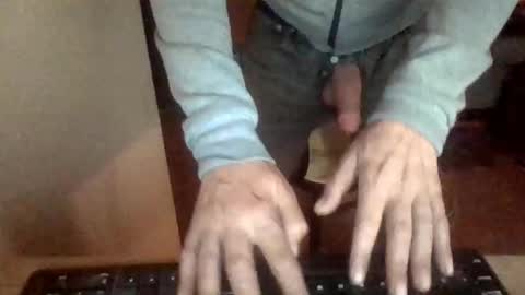 Snapshot of pup_y chatting on September 28, 9:13 pm pup_y online show from September 28, 9:13 pm