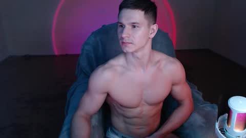 puremenshape online show from January 12, 6:34 pm