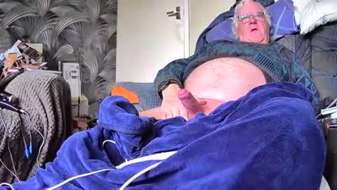 Genital sucker online show from March 8, 1:04 pm