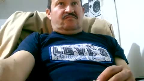 Snapshot of querubinrebelde chatting on February 5, 2:40 am Don Ramon online show from February 5, 2:40 am