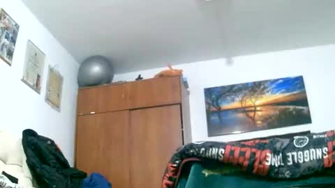 Snapshot of querubinrebelde chatting on February 21, 1:22 am Don Ramon online show from February 21, 1:22 am