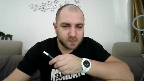 Snapshot of r0bila chatting on March 4, 7:08 am R0bila online show from March 4, 7:08 am
