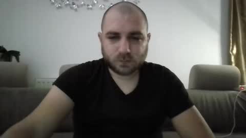 Snapshot of r0bila chatting on March 12, 7:02 am R0bila online show from March 12, 7:02 am