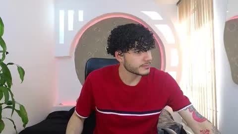Snapshot of rafael_mendez chatting on October 2, 8:57 pm R A F A E L online show from October 2, 8:57 pm