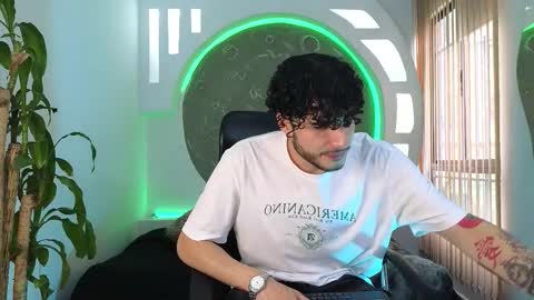 Snapshot of rafael_mendez chatting on October 8, 9:08 pm R A F A E L online show from October 8, 9:08 pm