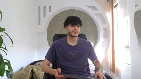 Snapshot of rafael_mendez chatting on September 30, 8:45 pm R A F A E L online show from September 30, 8:45 pm