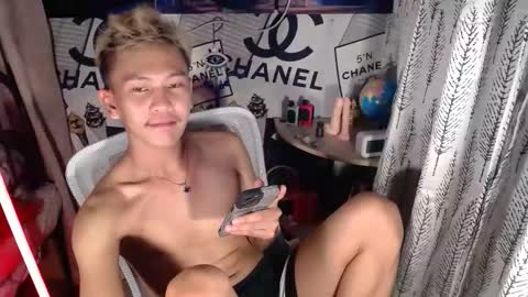 ralfhuge24 online show from April 19, 7:05 pm