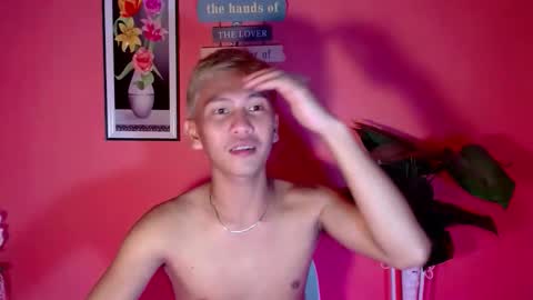 Snapshot of ralfhuge24 chatting on September 23, 3:06 am ralfhuge24 online show from September 23, 3:06 am