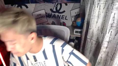 ralfhuge24 online show from April 21, 11:16 am