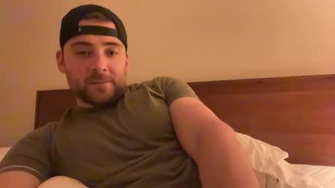 randomdude5950 online show from April 24, 2:36 am
