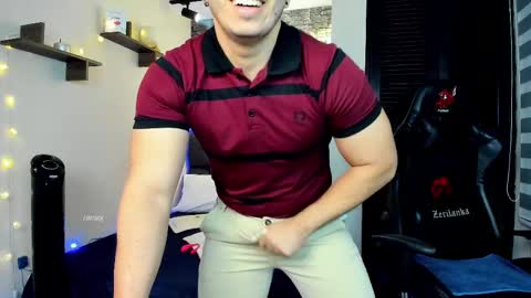 Snapshot of ransoj chatting on February 11, 12:59 am Jonas online show from February 11, 12:59 am