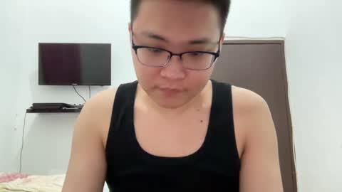 Snapshot of ratedepic17 chatting on February 15, 3:17 pm randomnaut online show from February 15, 3:17 pm