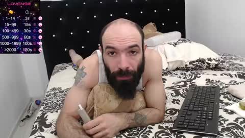 Snapshot of raul27big chatting on February 19, 10:56 am RaulWildBoy27 online show from February 19, 10:56 am