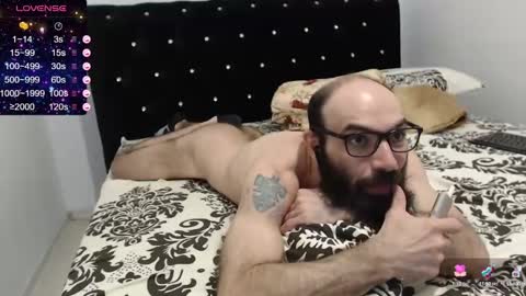 Snapshot of raul27big chatting on March 2, 9:19 pm RaulWildBoy27 online show from March 2, 9:19 pm
