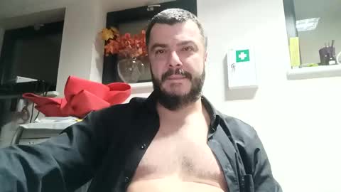 ravart43 online show from December 10, 1:18 am