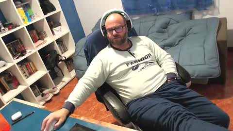 ravingr3d3 online show from January 11, 1:21 am