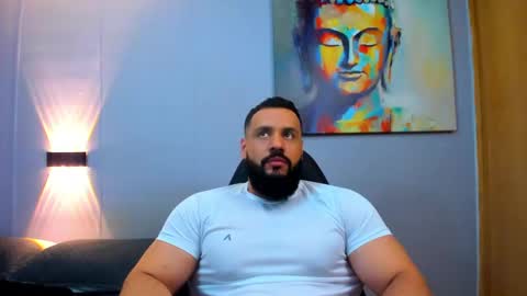 Snapshot of rawmathews chatting on January 29, 12:43 am rawmathews online show from January 29, 12:43 am