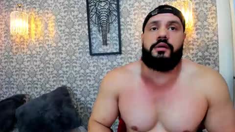Snapshot of rawmathews chatting on October 16, 5:04 am rawmathews online show from October 16, 5:04 am