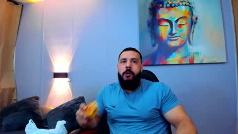 Snapshot of rawmathews chatting on February 24, 12:09 am rawmathews online show from February 24, 12:09 am